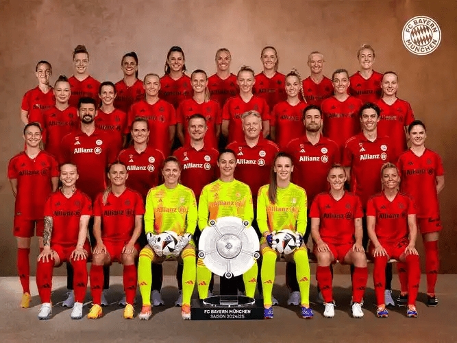 德甲国家德比：多特蒙德VS拜仁慕尼黑，巅峰对决一触即发